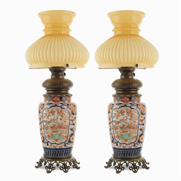 Pair of Imari vases electrified as lamps  (Oriental manifacture, 19th - 20th century)  - Auction Fine Art From a Tuscan Property - Colasanti Casa d'Aste