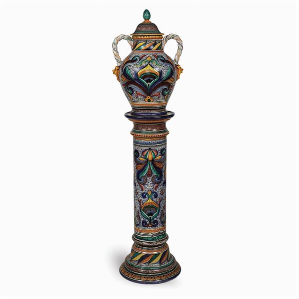 Deruta, column and two handled vase