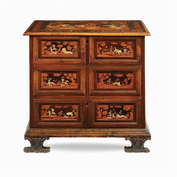 Small chest of drawers