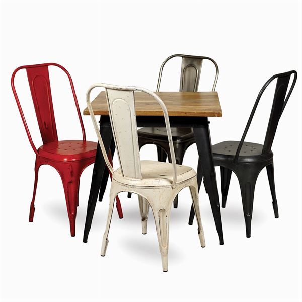 Tavolo con struttura in alluminio e legno