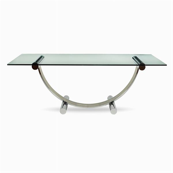 Table with steel tubular structure
