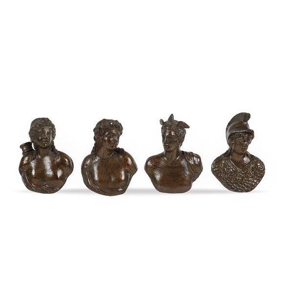 Quattro busti ritratto in bronzo brunito