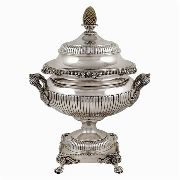 Silver centerpiece  (Italy, 20th century)  - Auction Fine Silver & The Art of the Table - Colasanti Casa d'Aste