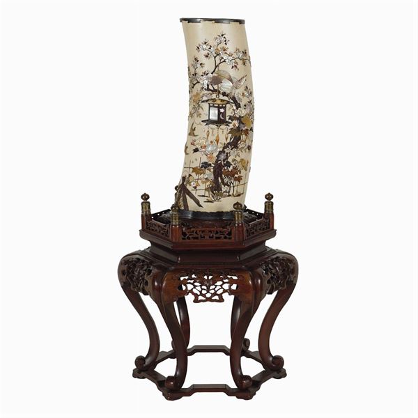 Shibaiama bone paintbrush cup