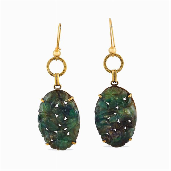 Jade pendant earrings sculpted with floral pattern  - Auction Important Jewels & Fine Watches - Colasanti Casa d'Aste