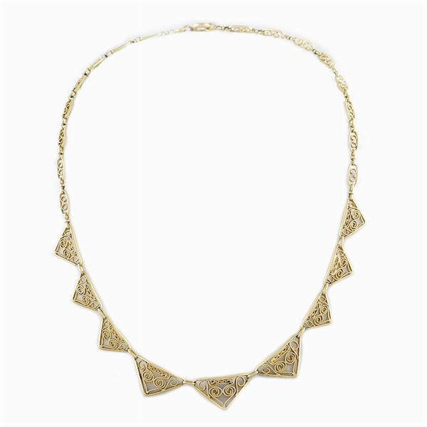 An 18kt gold collier