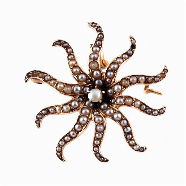 A rose gold and small beads pendant brooch  (1940s/1950s)  - Auction Online timed Auction Jewels and wacthes - III - Colasanti Casa d'Aste