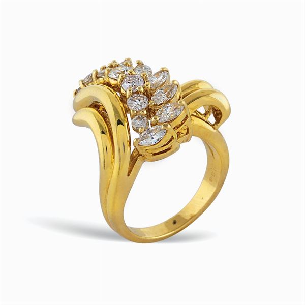 Anello in oro giallo 18kt e diamanti