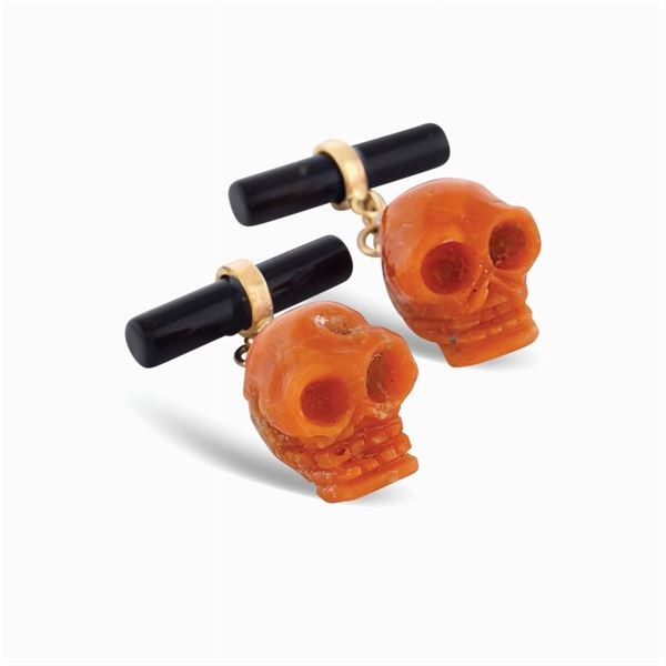 Red coral skull shaped cufflinks  - Auction Important Jewels & Fine Watches - Colasanti Casa d'Aste