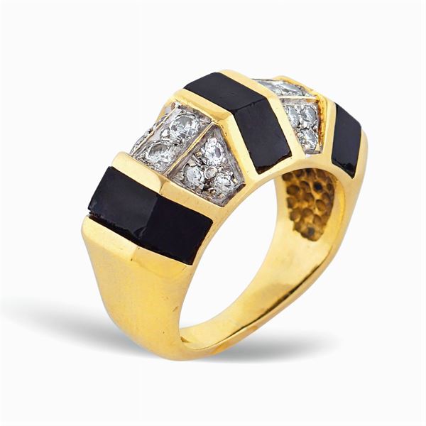 Anello in oro giallo 18kt e diamanti