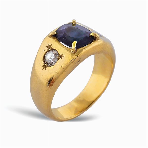 Anello in oro giallo 18kt con zaffiro