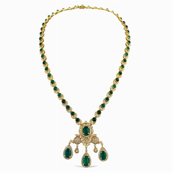 Collana in oro giallo 18kt con smeraldi