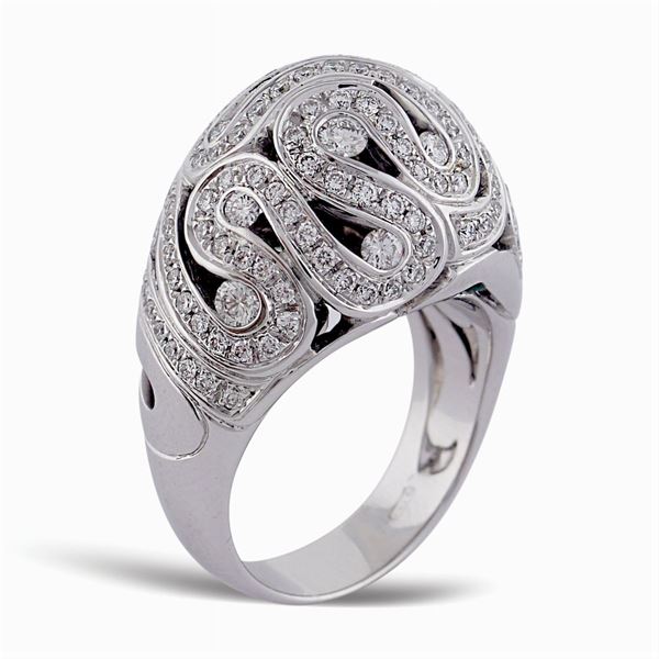 Anello bombé in oro bianco 18kt