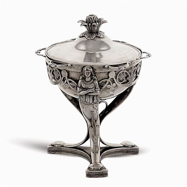 Silver sugar bowl wth lid