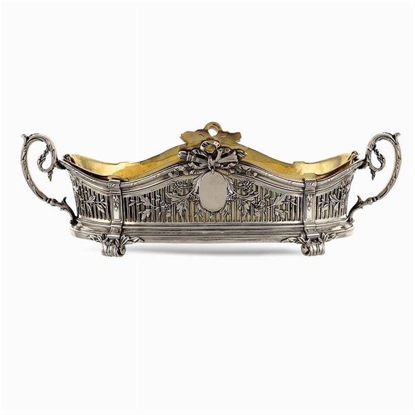 Silver centerpiece