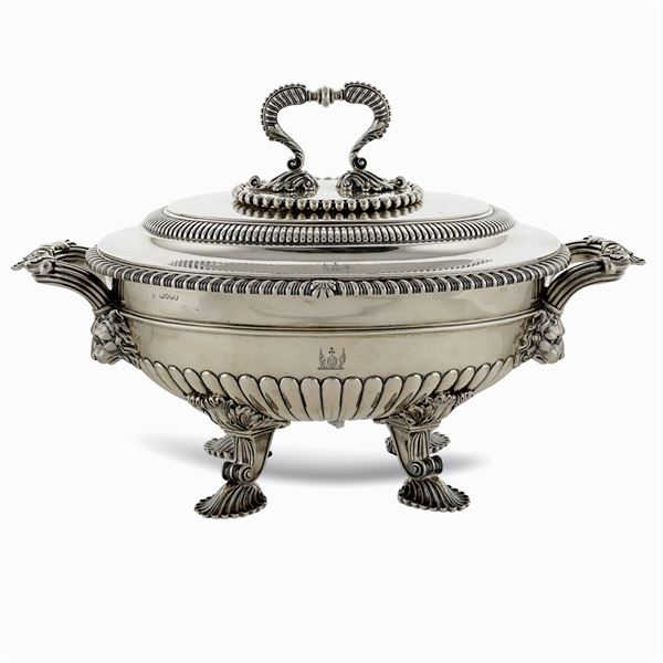 Important silver soup tureen