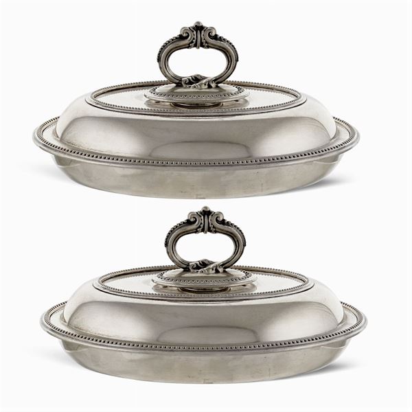 Pair of silvered metal entrée dishes