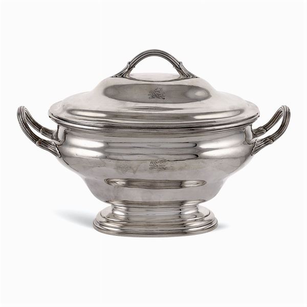 Oval silver soup tureen