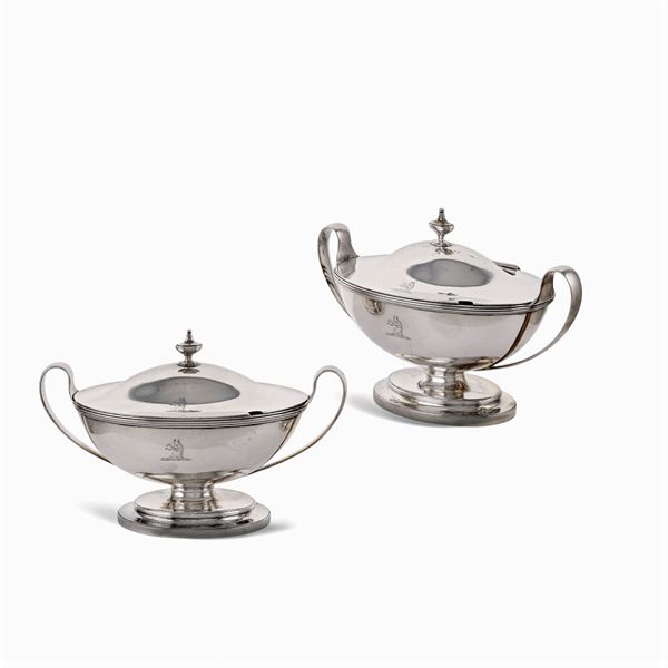 Coppia di salsiere in argento  (Londra, Giorgio III, 1784)  - Asta ARGENTI E L'ARTE DELLA TAVOLA  - Colasanti Casa d'Aste