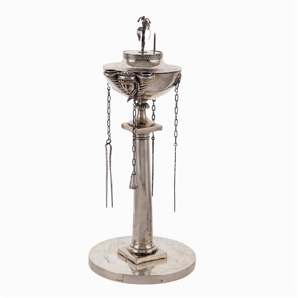 Silver oil lamp  (Rome, early 19th century)  - Auction Fine Silver & The Art of the Table - Colasanti Casa d'Aste