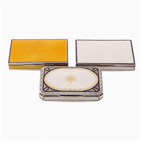 Three snuffboxes and a trousse in silver and enamel  (France, 20th century)  - Auction Fine Silver & The Art of the Table - Colasanti Casa d'Aste