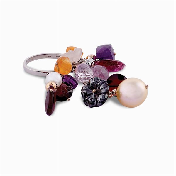 Anello charms in oro bianco 18kt