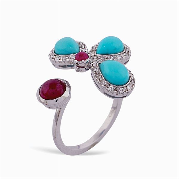 18kt white gold ring with three natural turquoises