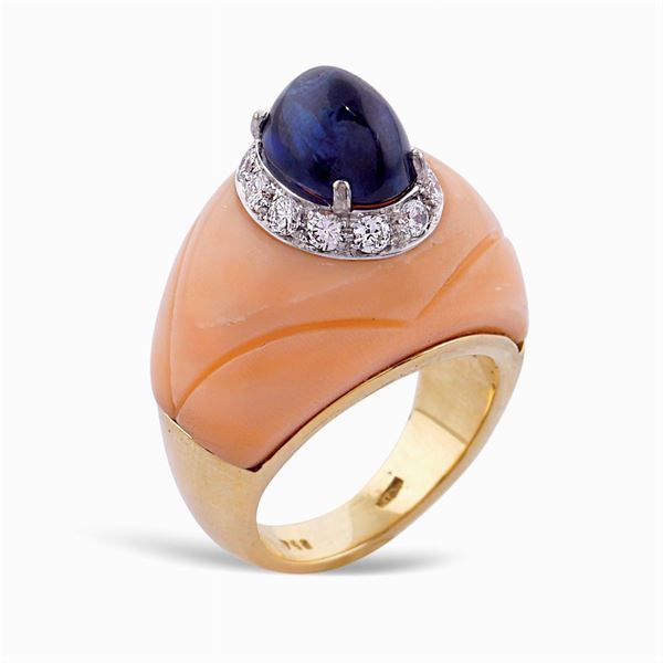 18kt two color gold ring with sapphire