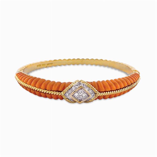 18kt gold torchon bangle bracelet and coral
