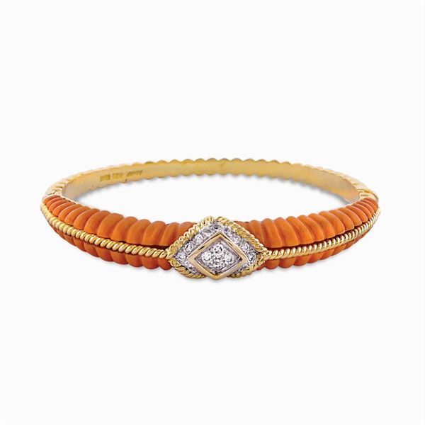 18kt gold torchon bangle bracelet and coral