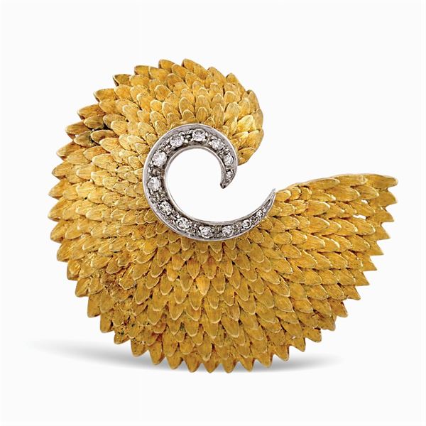 Spilla in oro giallo satinato 18kt