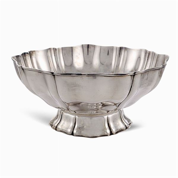 Silver centerpiece