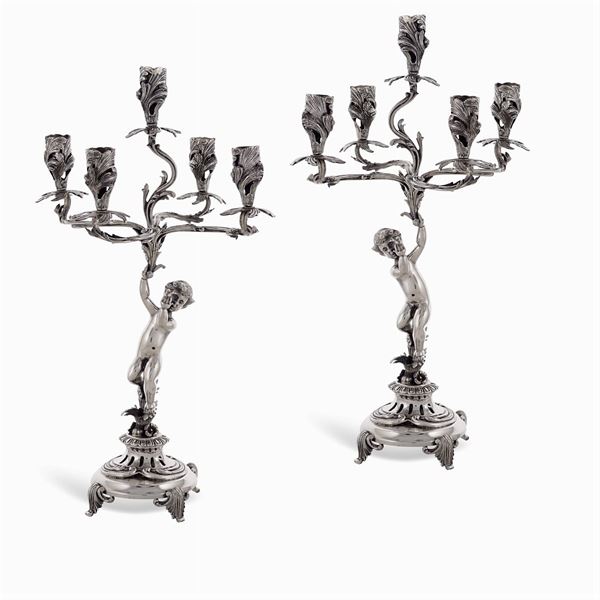 Coppia di candelabri in argento a cinque luci  (Italia, XX Sec.)  - Asta ARGENTI E L'ARTE DELLA TAVOLA  - Colasanti Casa d'Aste