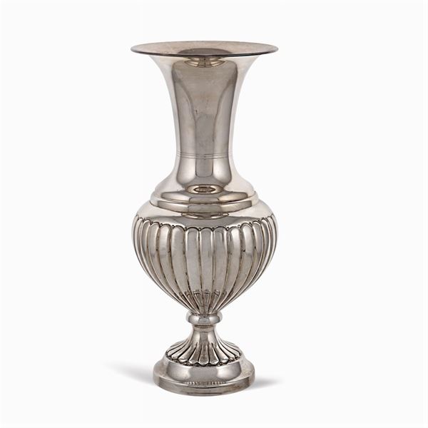 Vaso a balaustro in argento