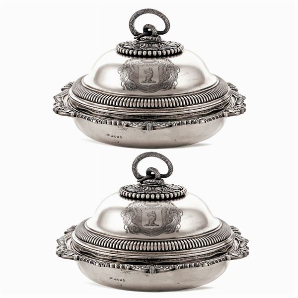 Pair of important silver entrée dishes  (London, George III, 1805)  - Auction Fine Silver & The Art of the Table - Colasanti Casa d'Aste