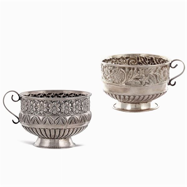 Due tazze in argento