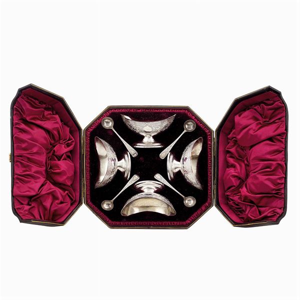 Set di quattro saliere in argento