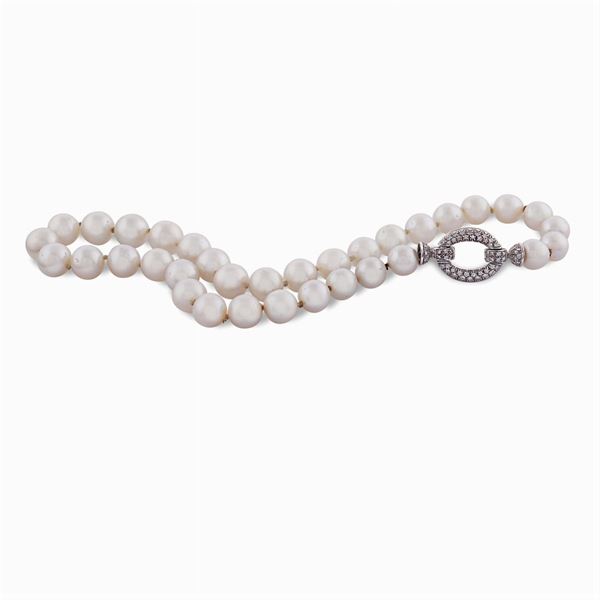 Collana ad un filo di perle coltivate