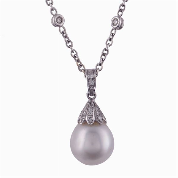 Pendant with a South Sea pearl