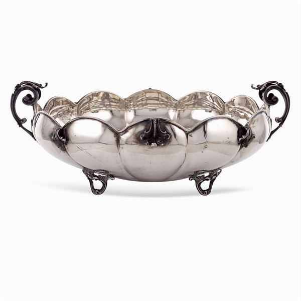 Circular silver centerpiece  (Italy, 20th century)  - Auction Fine Silver & The Art of the Table - Colasanti Casa d'Aste