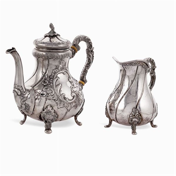Silver teapot and milk jug  (Vienna, 1867-1918)  - Auction Fine Silver & The Art of the Table - Colasanti Casa d'Aste