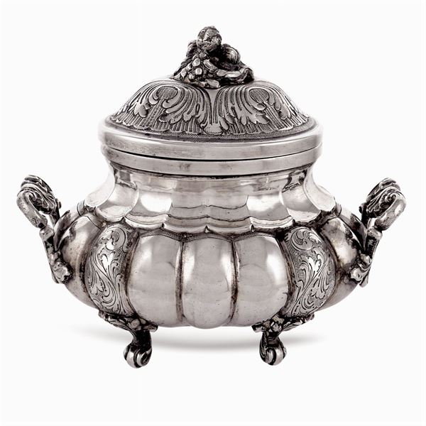Two handled silver sugar bowl  (Italy, 20th century)  - Auction Fine Silver & The Art of the Table - Colasanti Casa d'Aste