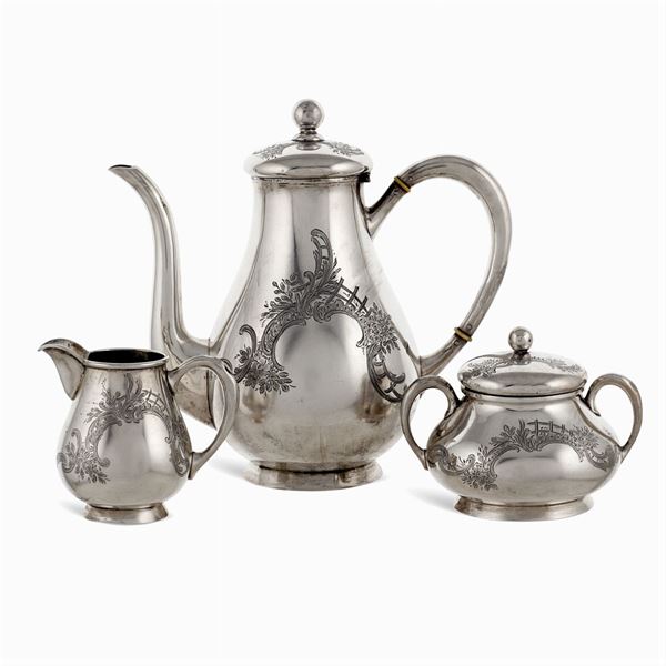 Servizio da caffè in argento (3)  (Germania, XIX - XX Sec.)  - Asta ARGENTI E L'ARTE DELLA TAVOLA  - Colasanti Casa d'Aste
