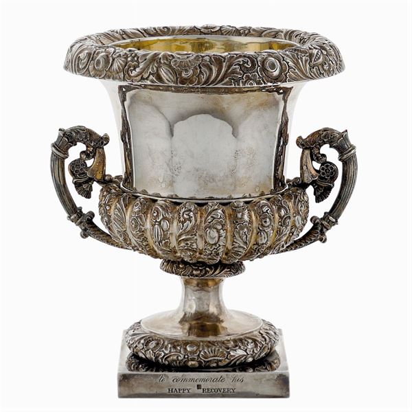 Coppa in argento a due manici