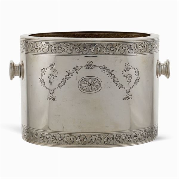 Oval silver bottleholder  (Italy, 20th century)  - Auction Fine Silver & The Art of the Table - Colasanti Casa d'Aste