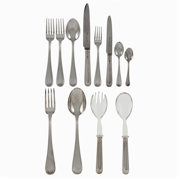 English style silver cutlery service (100)