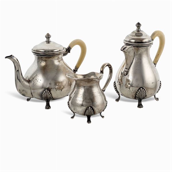 Servizio the e caffè in argento (3)  (Italia, XX Sec.)  - Asta ARGENTI E L'ARTE DELLA TAVOLA  - Colasanti Casa d'Aste