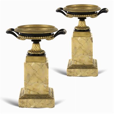 Coppia di Alzate in Marmo e Bronzo