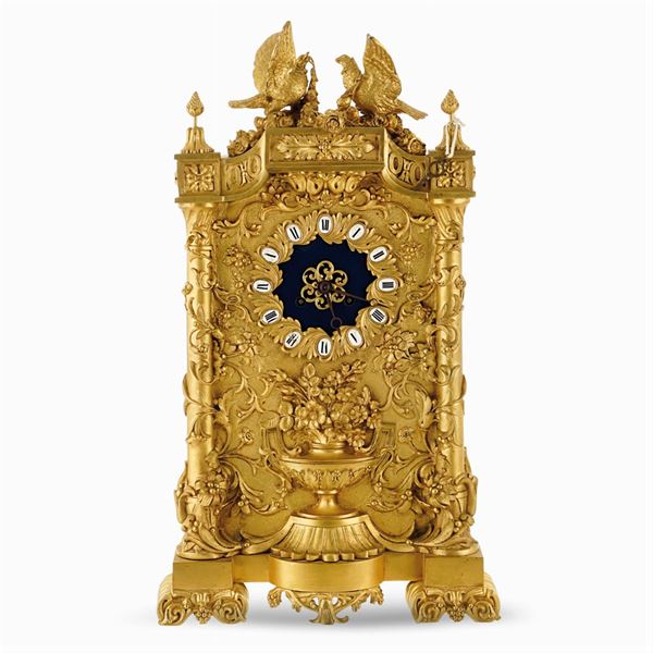 Gilt metal table pendulum clock