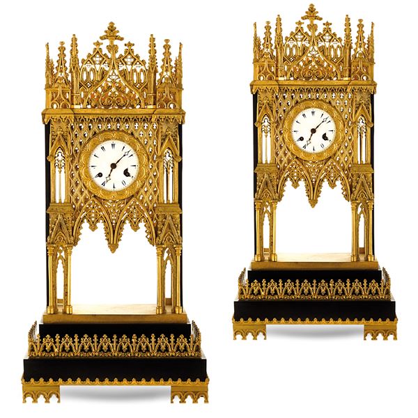 Coppia di orologi da tavolo "a la Cathèdrale"  (Francia, XX Sec.)  - Asta FINE ART DA UNA PRESTIGIOSA DIMORA UMBRA  - Colasanti Casa d'Aste